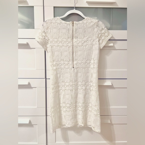 Lulu’s White Lace Shift Dress - Picture 7 of 9